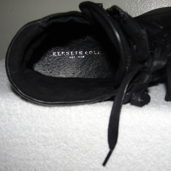 black shoes by KENNETH COLE with box! - Picture 4 of 5